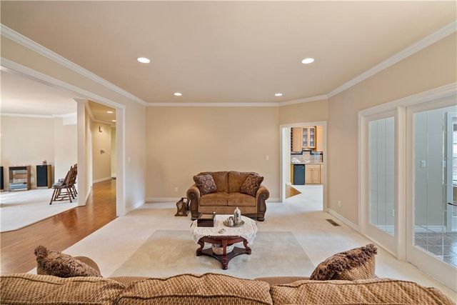 707 Quail Creek Road, Parsons, KS 67357