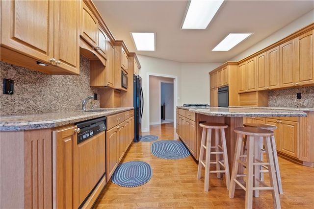 707 Quail Creek Road, Parsons, KS 67357