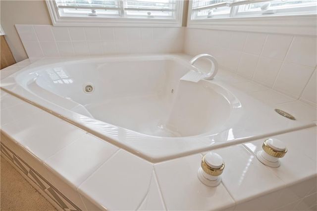 707 Quail Creek Road, Parsons, KS 67357