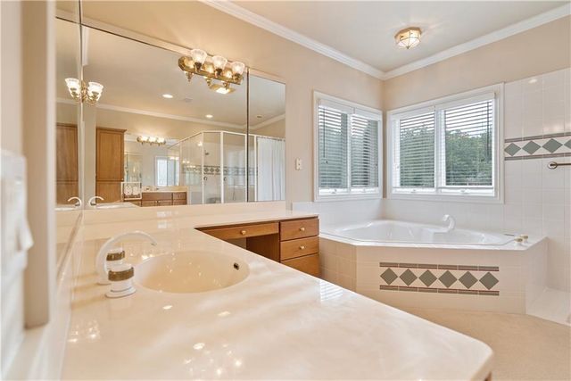 707 Quail Creek Road, Parsons, KS 67357