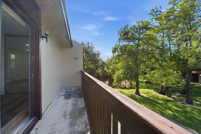 621 NW 47th Street, Deerfield Beach, FL 33064