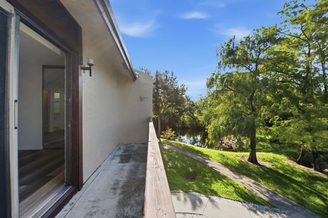 621 NW 47th Street, Deerfield Beach, FL 33064