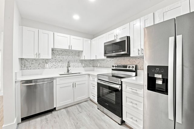 621 NW 47th Street, Deerfield Beach, FL 33064