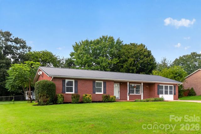 2504 Ashford Drive, Newton, NC 28658