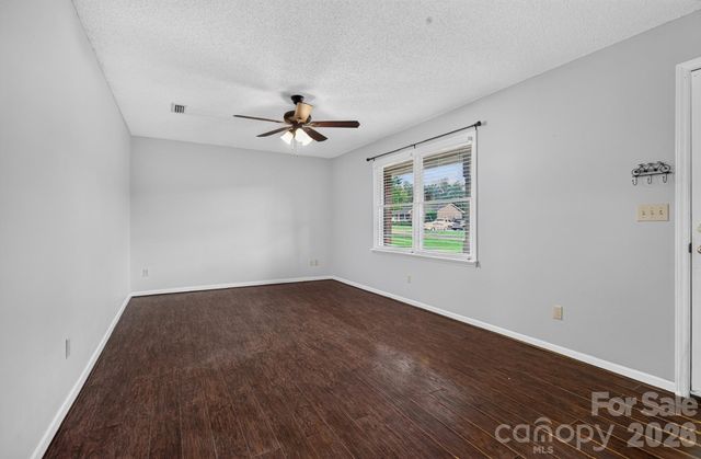2504 Ashford Drive, Newton, NC 28658