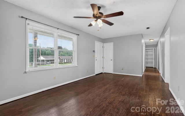 2504 Ashford Drive, Newton, NC 28658