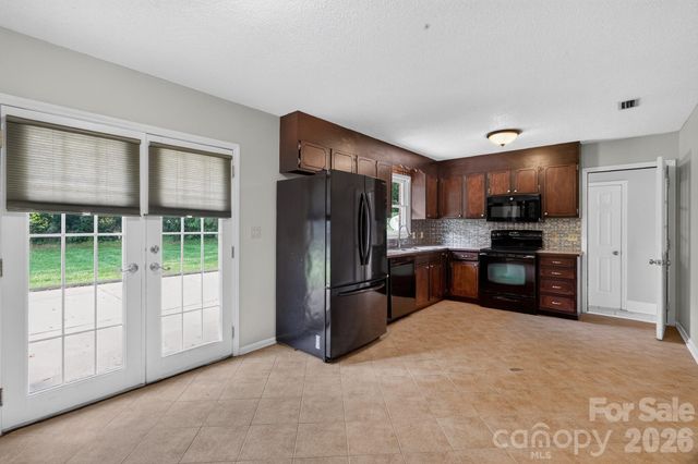 2504 Ashford Drive, Newton, NC 28658