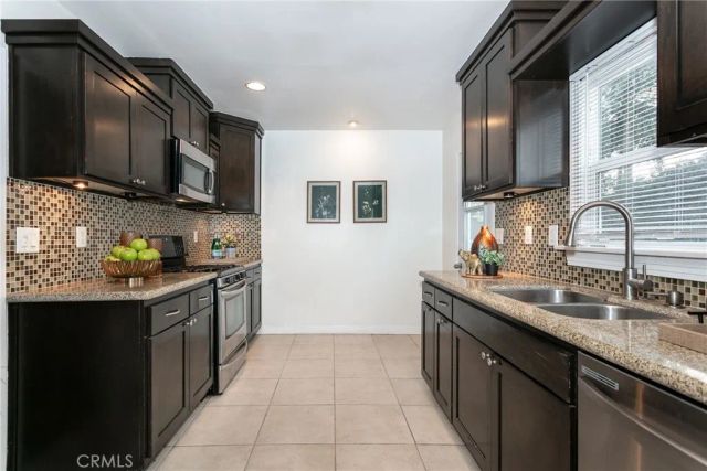 466 Wickliffe Drive, Pasadena, CA 91104