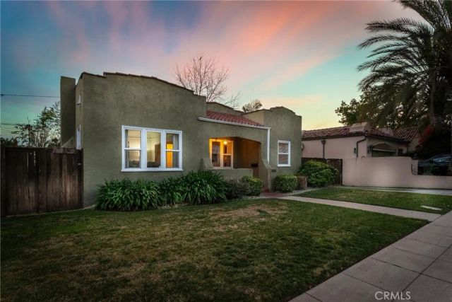 466 Wickliffe Drive, Pasadena, CA 91104
