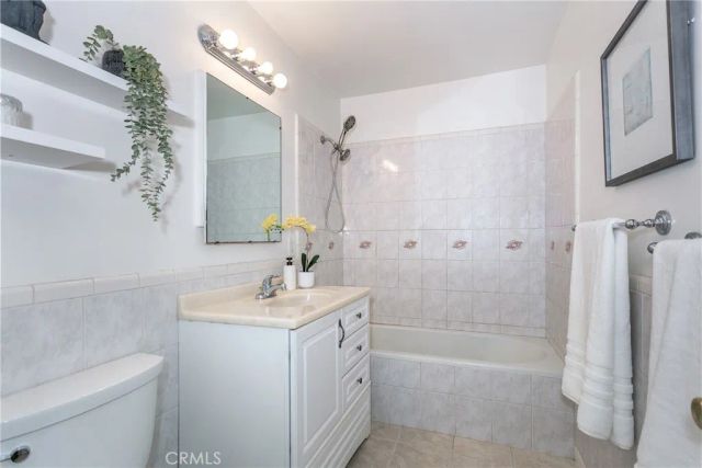 466 Wickliffe Drive, Pasadena, CA 91104