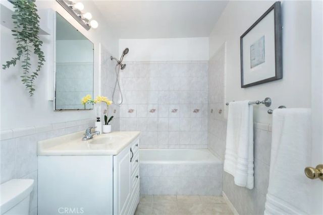 466 Wickliffe Drive, Pasadena, CA 91104