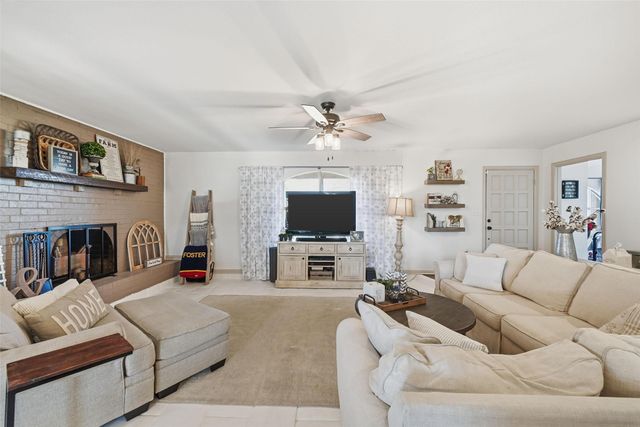 3781 Fm 151, Whitewright, TX 75491