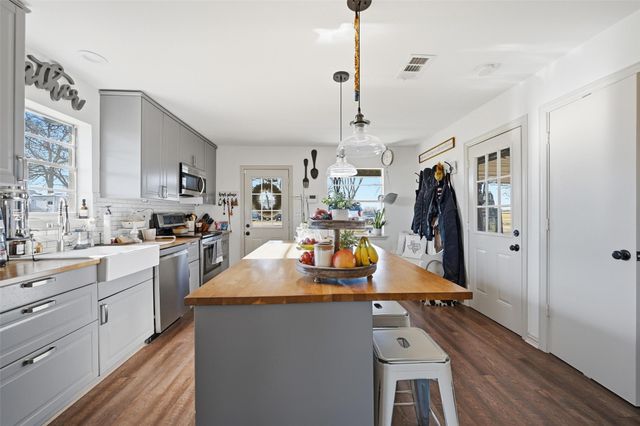 3781 Fm 151, Whitewright, TX 75491