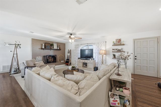 3781 Fm 151, Whitewright, TX 75491