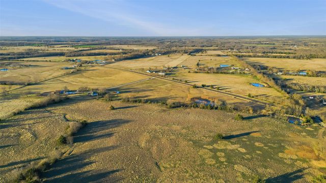 3781 Fm 151, Whitewright, TX 75491