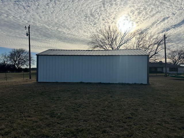 3781 Fm 151, Whitewright, TX 75491