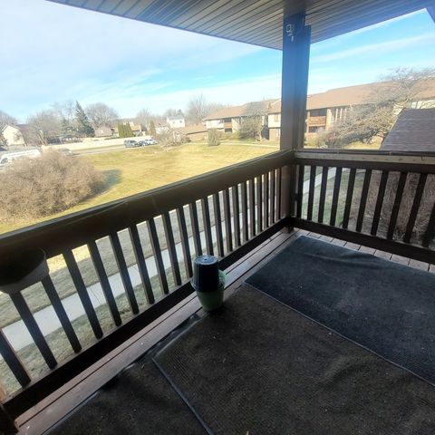 803 Garden Circle 7A, Streamwood, IL 60107