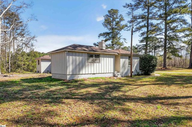 612 Skippers Lodge Road, Cross Hill, SC 29332