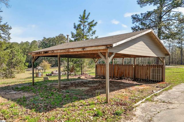 612 Skippers Lodge Road, Cross Hill, SC 29332