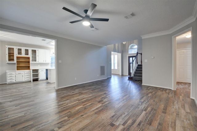 539 W North Hill Drive, Spring, TX 77388