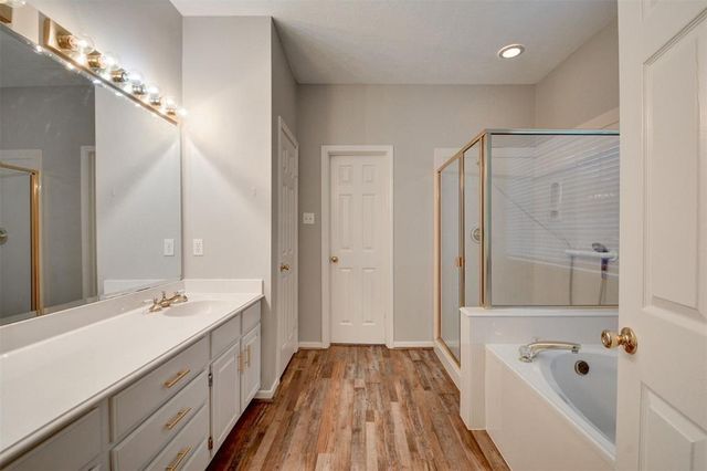 539 W North Hill Drive, Spring, TX 77388