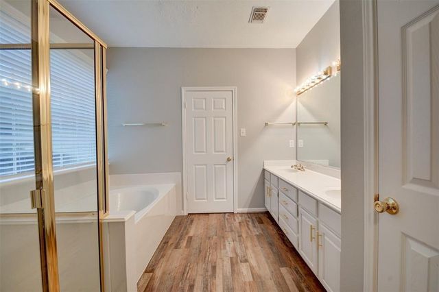 539 W North Hill Drive, Spring, TX 77388