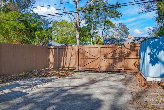 1330 E 54th Street, Savannah, GA 31404