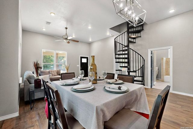 305 SPRUCE ST, San Antonio, TX 78203