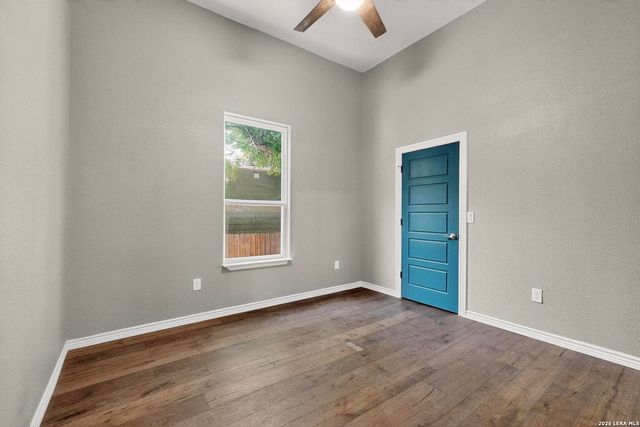 305 SPRUCE ST, San Antonio, TX 78203