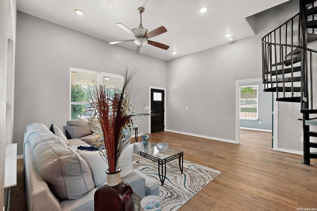 305 SPRUCE ST, San Antonio, TX 78203