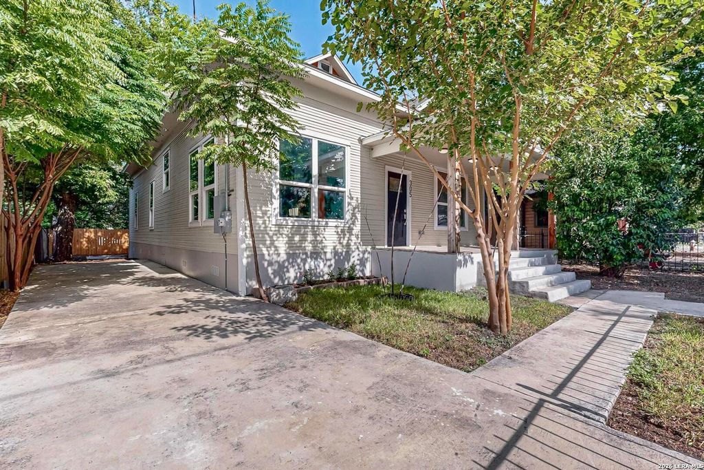 305 SPRUCE ST, San Antonio, TX 78203