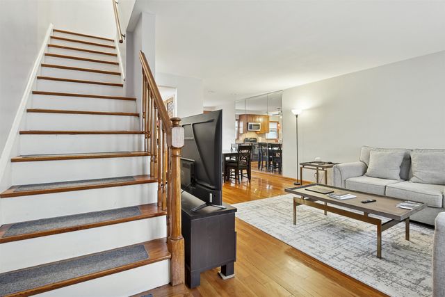 11 ELNA CT, Bayonne, NJ 07002