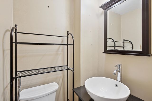 11 ELNA CT, Bayonne, NJ 07002