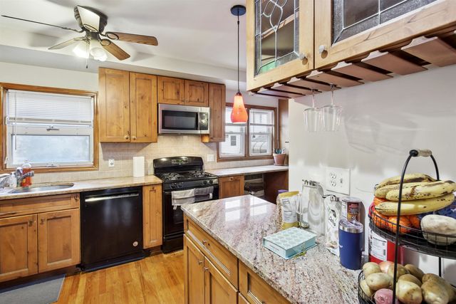 11 ELNA CT, Bayonne, NJ 07002