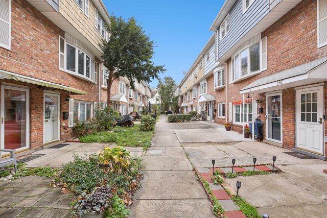 11 ELNA CT, Bayonne, NJ 07002