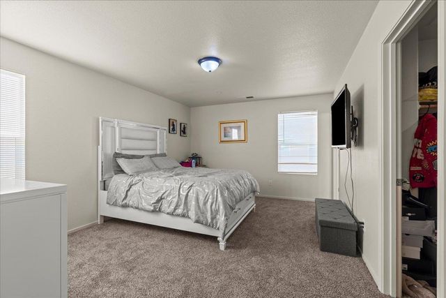 8906 Cobble Crest Dr, Sacramento, CA 95829