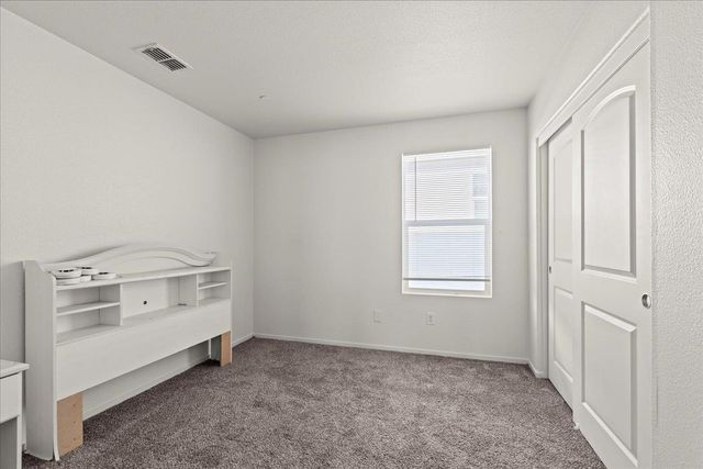 8906 Cobble Crest Dr, Sacramento, CA 95829