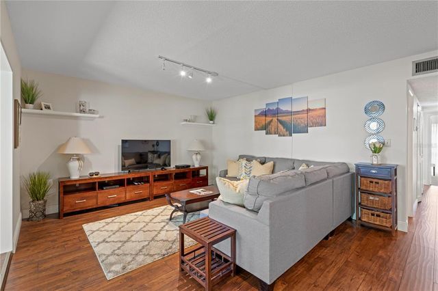 1655 S HIGHLAND AVENUE B216, Clearwater, FL 33756