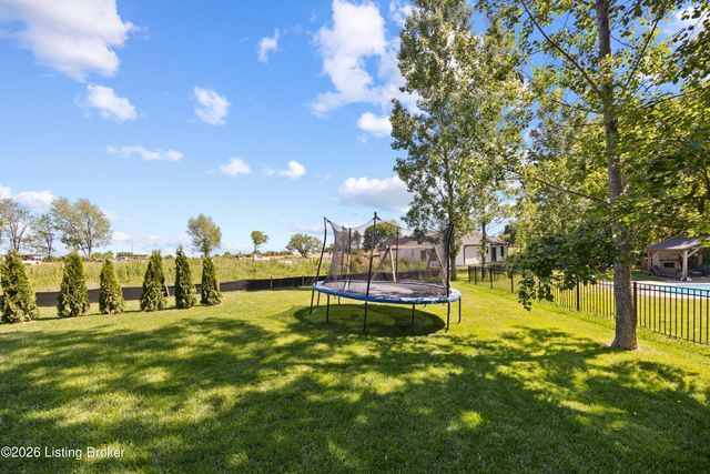 1453 Grouse Ct, Shelbyville, KY 40065
