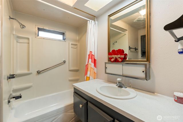 201 Ho Hum Lane, Aberdeen, WA 98520