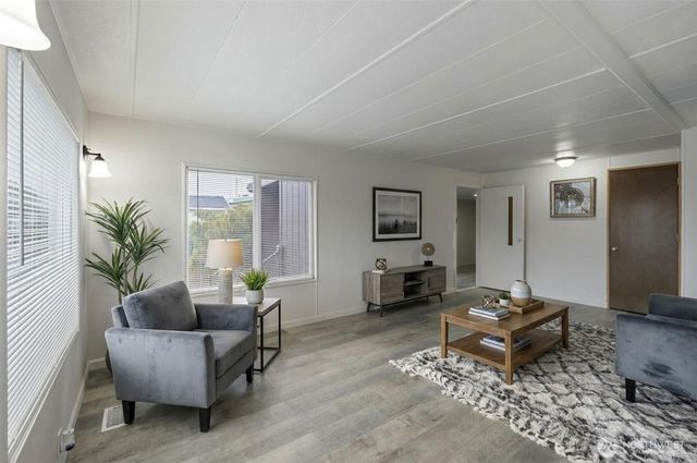 201 Ho Hum Lane, Aberdeen, WA 98520