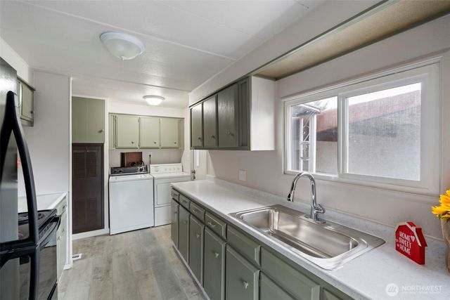 201 Ho Hum Lane, Aberdeen, WA 98520