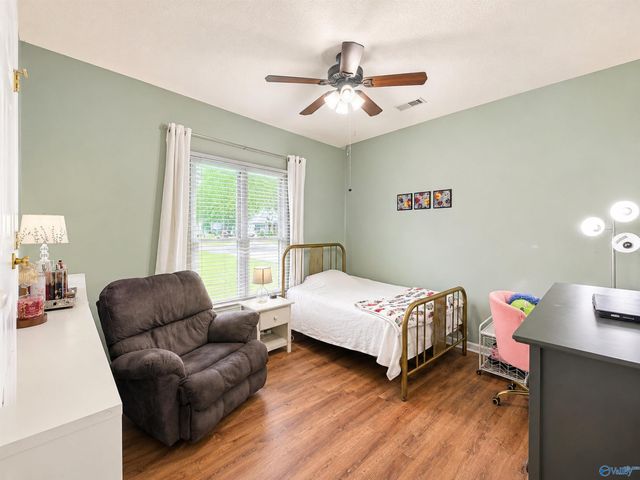 2709 Friar Tuck Court SW, Decatur, AL 35603