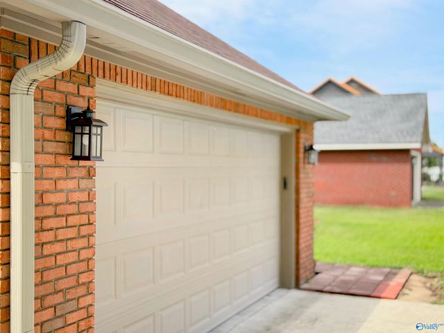 2709 Friar Tuck Court SW, Decatur, AL 35603