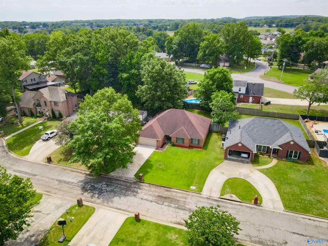 2709 Friar Tuck Court SW, Decatur, AL 35603