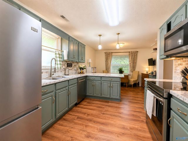 2709 Friar Tuck Court SW, Decatur, AL 35603