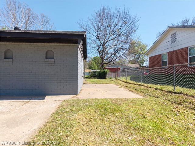 904 22nd Street, Barling, AR 72923