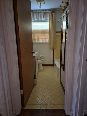 8046 Turquoise Lane, Houston, TX 77055