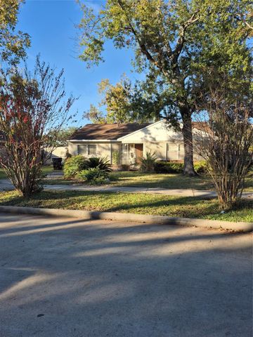 8046 Turquoise Lane, Houston, TX 77055