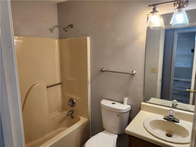 5472 Four Winds Drive SW, Lilburn, GA 30047